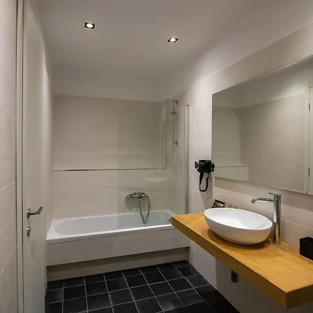 Theoxenia Hotell 3*