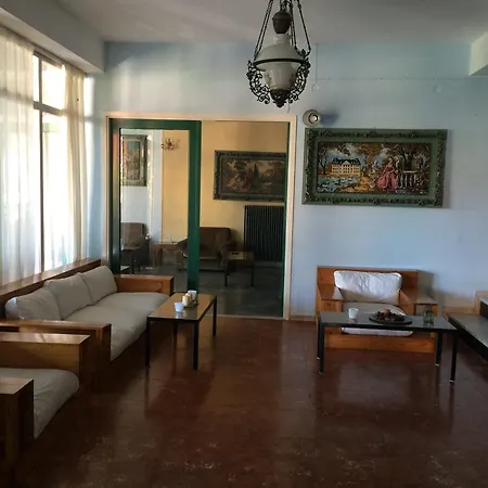 θεοξένια Ανδρίτσαινα