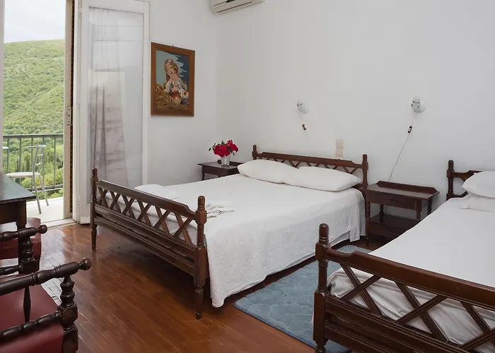 Hotell Theoxenia